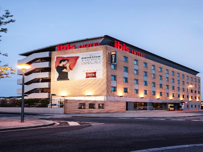 Hotel Ibis Barcelona Molins De Rei Exteriér fotografie