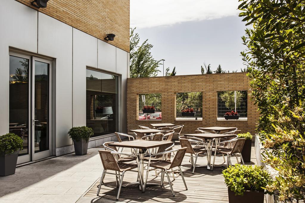 Hotel Ibis Barcelona Molins De Rei Exteriér fotografie