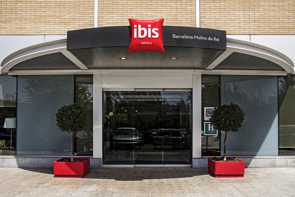 Hotel Ibis Barcelona Molins De Rei Exteriér fotografie