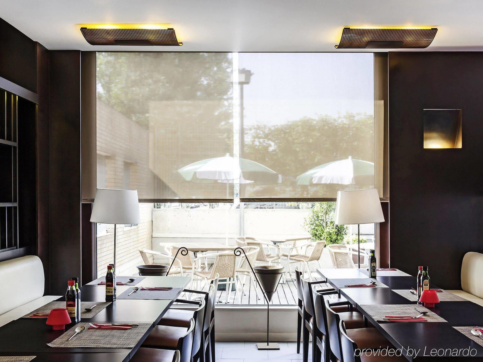Hotel Ibis Barcelona Molins De Rei Exteriér fotografie